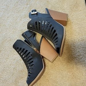 Doucette Heeled Sandals
